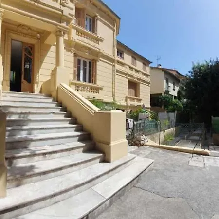 Hanna Appartement *